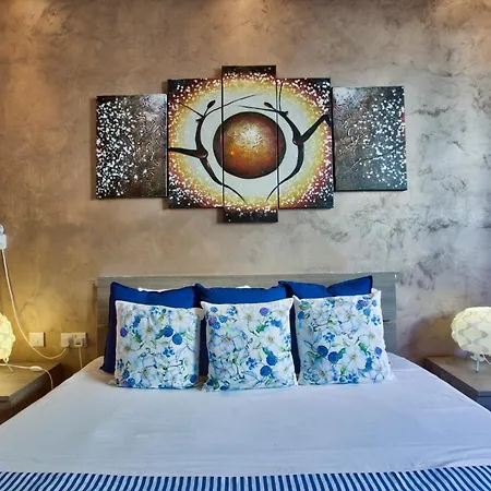 Seafront 3-bedroom Penthouse With Jacuzzi Слима